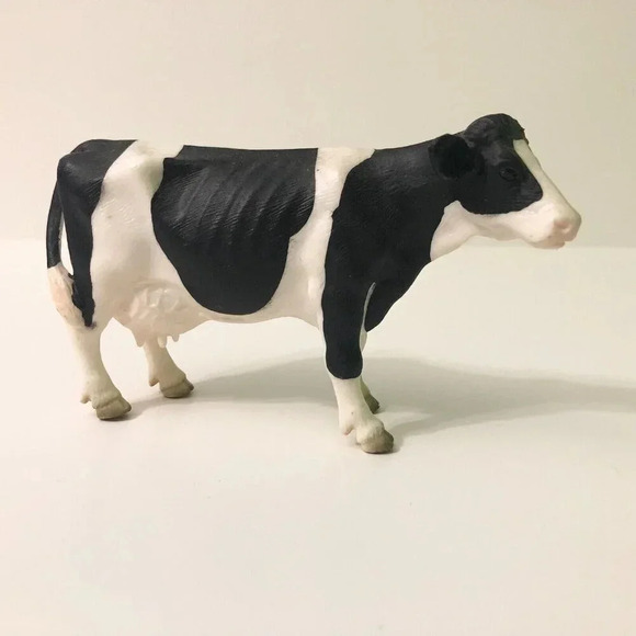 2000 Holstein Cow Schleich Black and White Dairy Milk Farm 5 Inch Long Figure - Picture 1 of 14